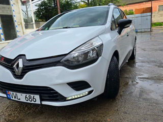 Renault Clio foto 1