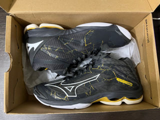 Волейбольные кроссовки mizuno wave lightning z7 mid