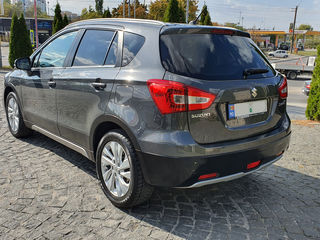 Suzuki S-Cross foto 11