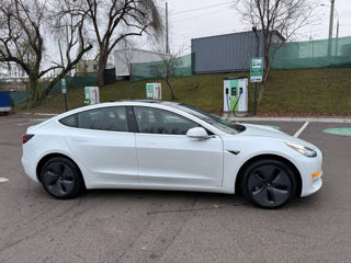 Tesla Model 3 foto 3