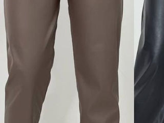 Vind pantaloni