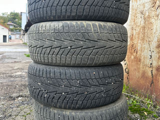 215/50/17  Hankook winter i cept