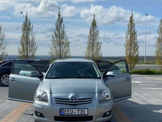 Toyota Avensis foto 3