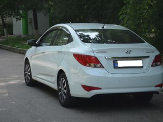 Hyundai Solaris foto 9