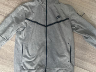 Vând Nike Tech(copie)