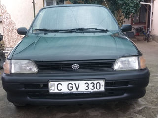 Toyota Starlet foto 3