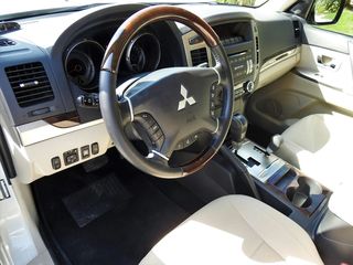 Mitsubishi Pajero foto 5