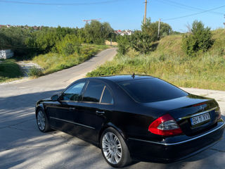 Mercedes E-Class foto 2