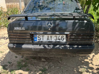 Mercedes 190 foto 1