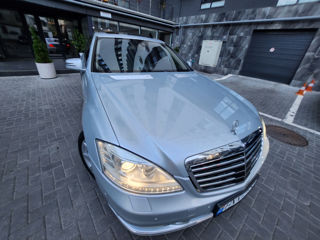 Mercedes S-Class foto 2