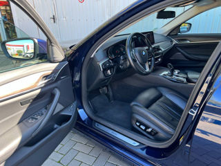 BMW 5 Series foto 7