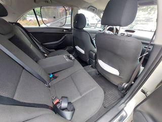 Toyota Avensis foto 7