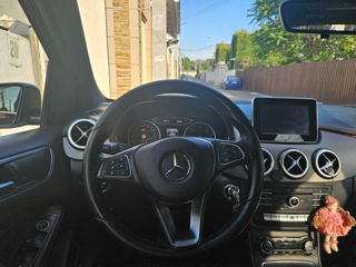 Mercedes B-Class foto 9