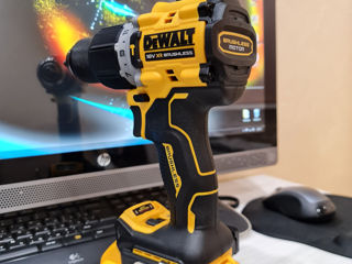 Компактный Ударный Шуруповерт DeWALT DCD805 foto 3