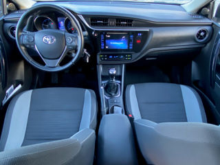 Toyota Auris foto 8