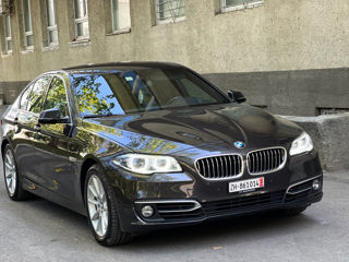 BMW 5 Series foto 10