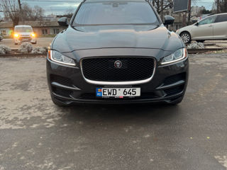 Jaguar F-PACE foto 2