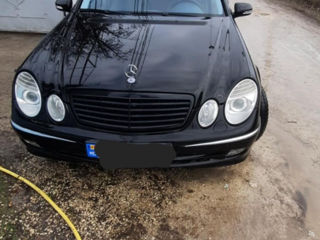 Mercedes E-Class foto 8