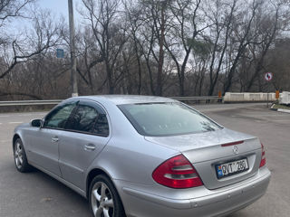 Mercedes E-Class foto 4