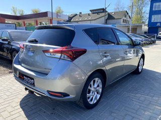 Toyota Auris foto 3