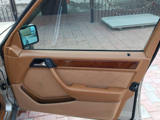 Mercedes Series (W124) foto 3