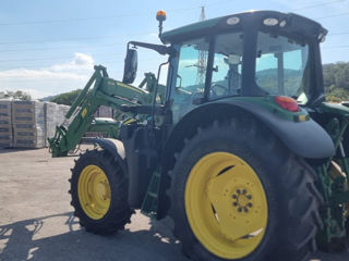 Tractor John Deere 6090 foto 3