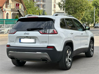 Jeep Cherokee foto 6