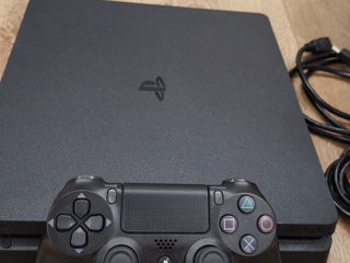 PlayStation 4 foto 2