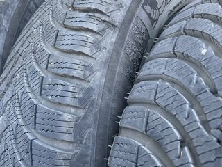 Michelin Alpin 215 60 R17 foto 2