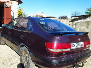 Toyota Carina foto 3