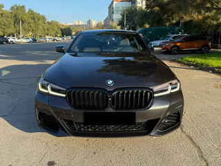 BMW 5 Series foto 2