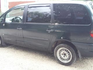 Volkswagen Sharan foto 7