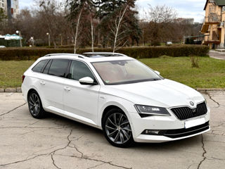 Skoda Superb foto 2