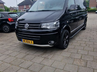 Volkswagen Caravelle foto 1