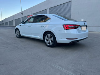 Skoda Superb foto 4