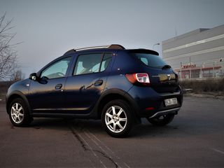 Dacia Sandero Stepway foto 1