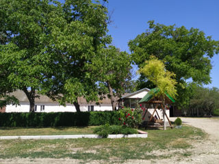 Se vinde afacerea,depozite, casa de locuit. фото 3