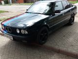 BMW 5 Series foto 2