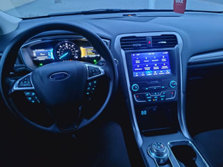 Ford Fusion foto 9