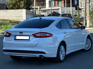 Ford Fusion foto 4