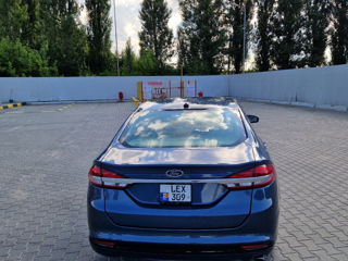 Ford Fusion foto 7