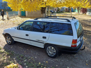 Opel Astra foto 4