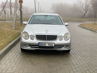 Mercedes E-Class foto 3