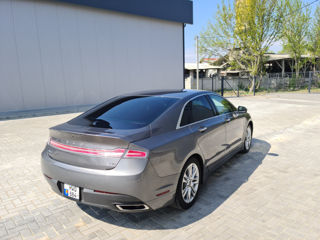 Lincoln MKZ foto 2