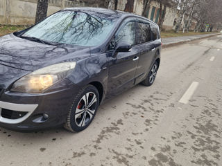 Renault Grand Scenic foto 2