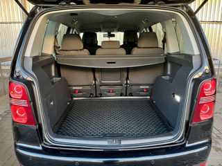 Volkswagen Touran фото 9