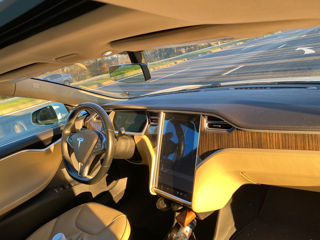 Tesla Model S foto 5