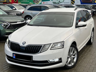 Skoda Octavia foto 1