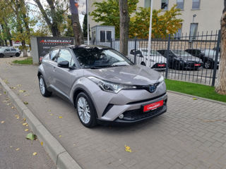 Toyota C-HR foto 3