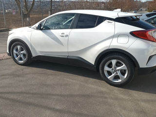 Toyota C-HR foto 7